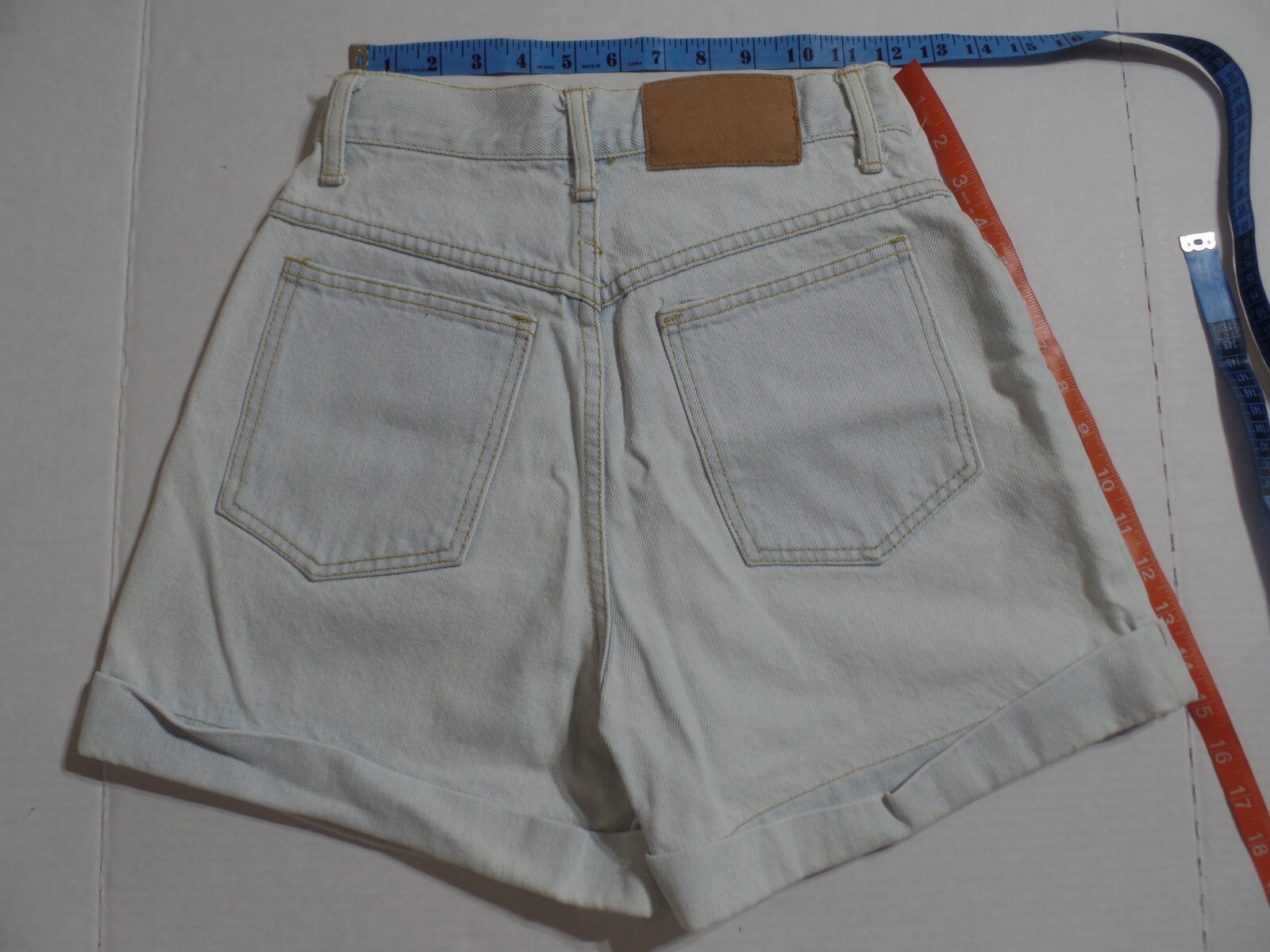 VINTAGE WOMENS PARIS BLUES SZ 9 DENIM HIGH WAIST SHORTS SEE MEASURMENTS