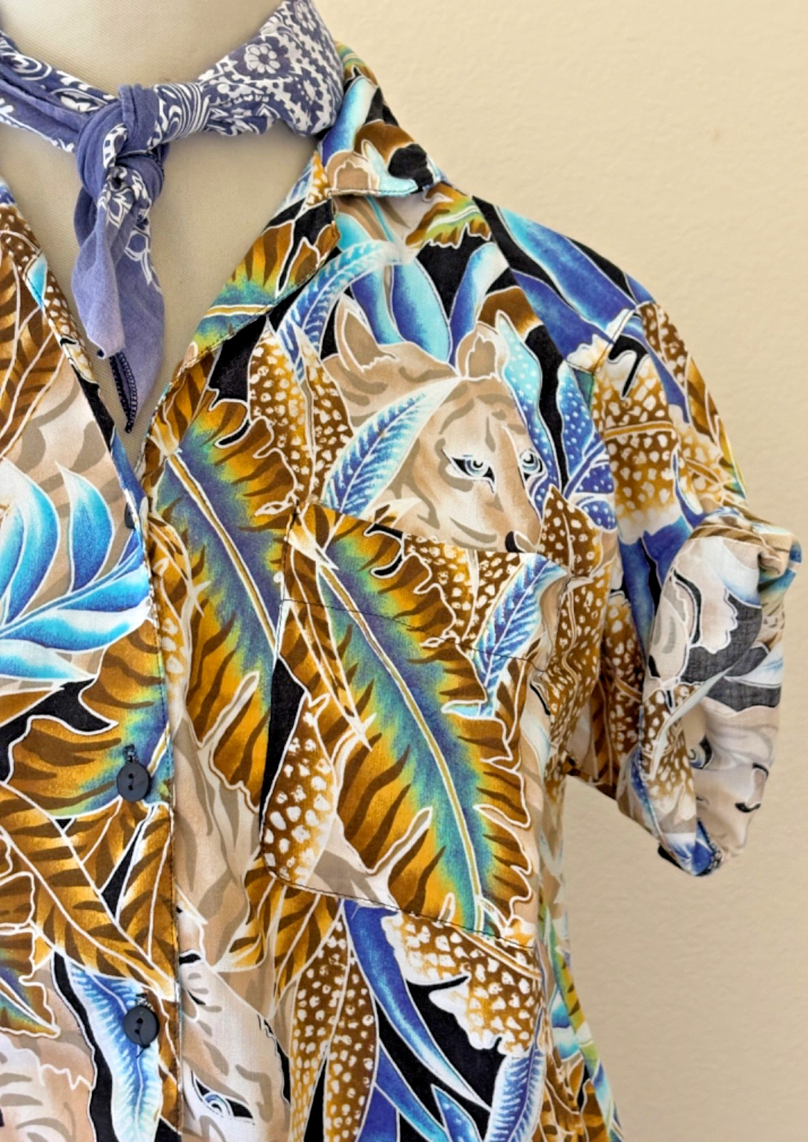 Vintage 80s Sandra Ingrish Tiger Hawaiian Button Down Top Exploration Nature
