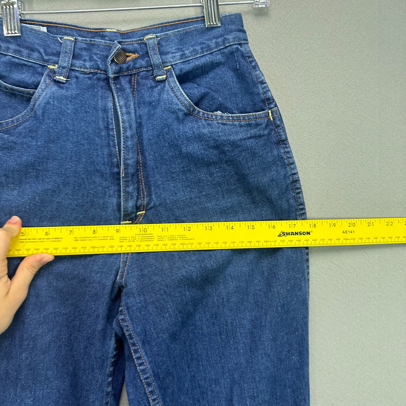 Vintage 70s Jeans Denim Womens 24″ Waist High Rise Straight Embroidered Pockets