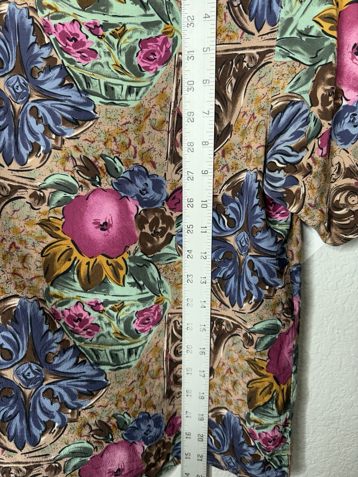 Vintage Women’s Dahan 100% Silk Floral Print Blouse Size Small Padded Shoulder