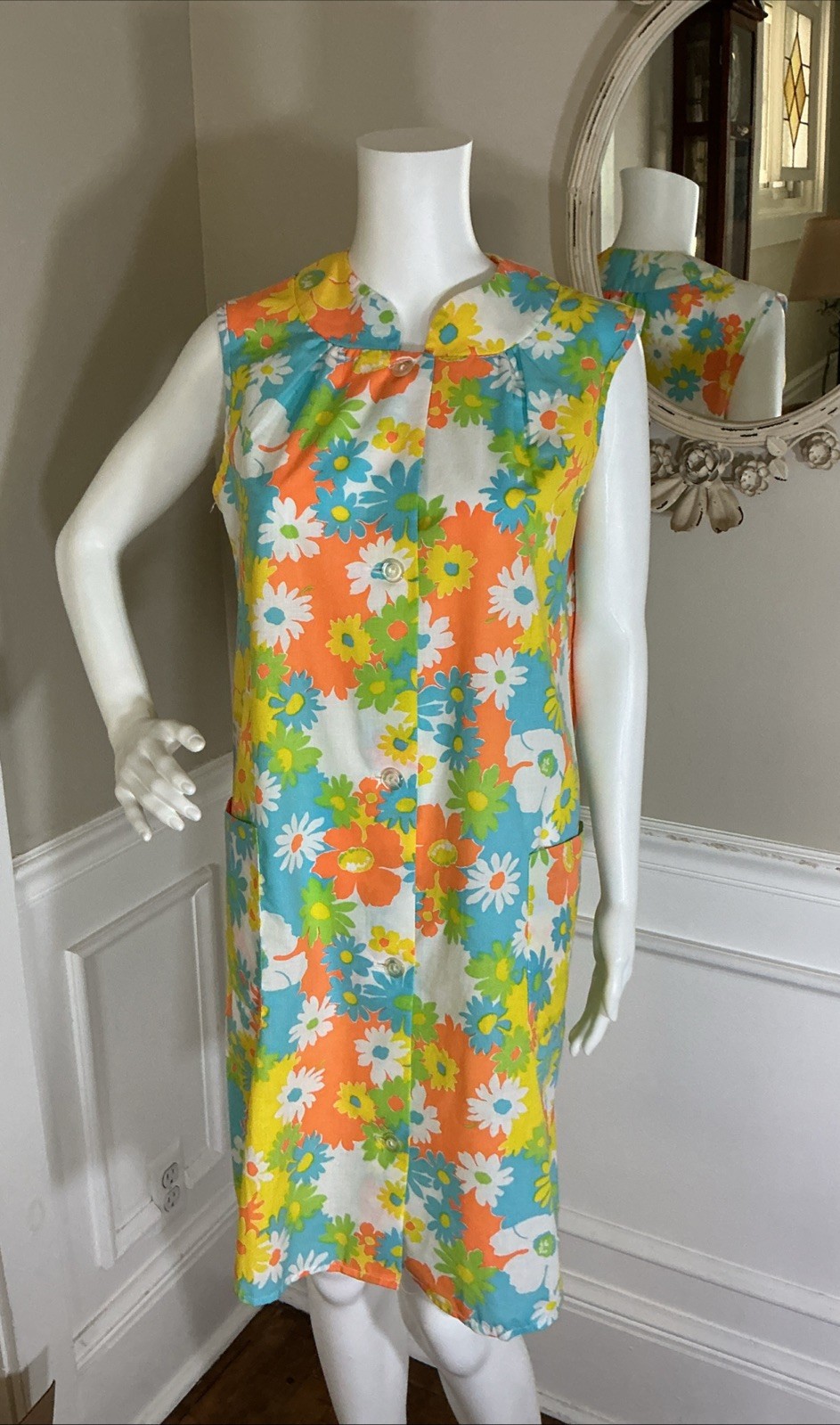 1960s Mod House Dress Sleeveless Button Front Flower Power Cotton Shift Dress