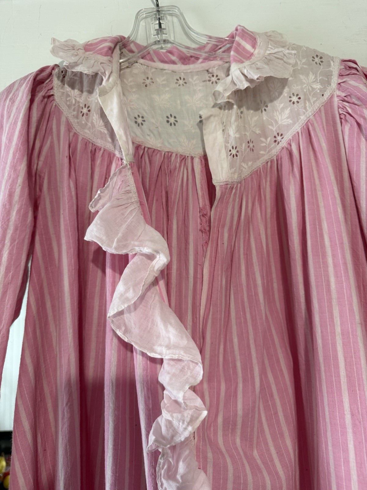 Antique Handmade Pink Striped Dressing Gown Robe In Heavy Cotton With Lace M