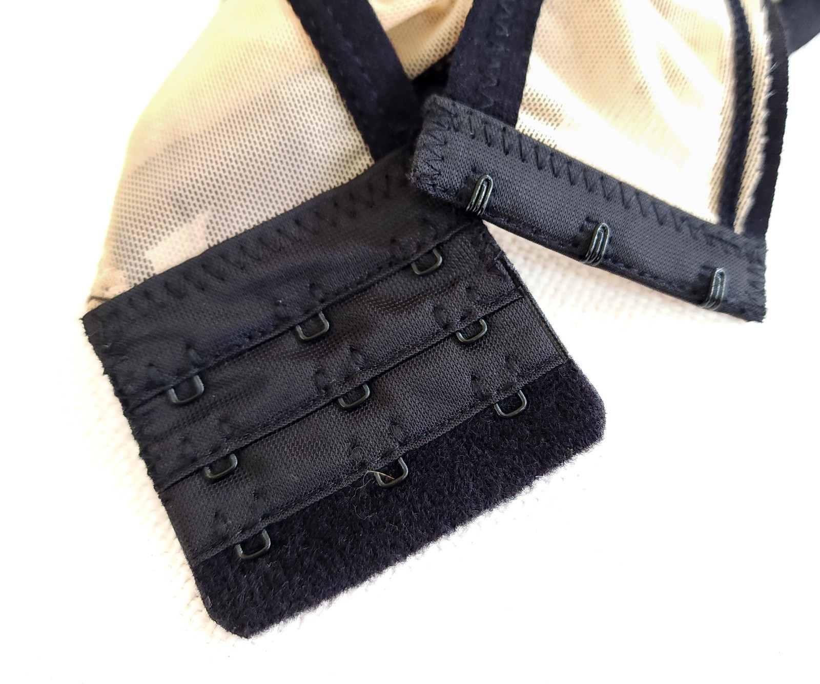 Vtg Fredricks of Hollywood Garter Belt L Black Lace 4 Strap Whimsy Goth Fairy