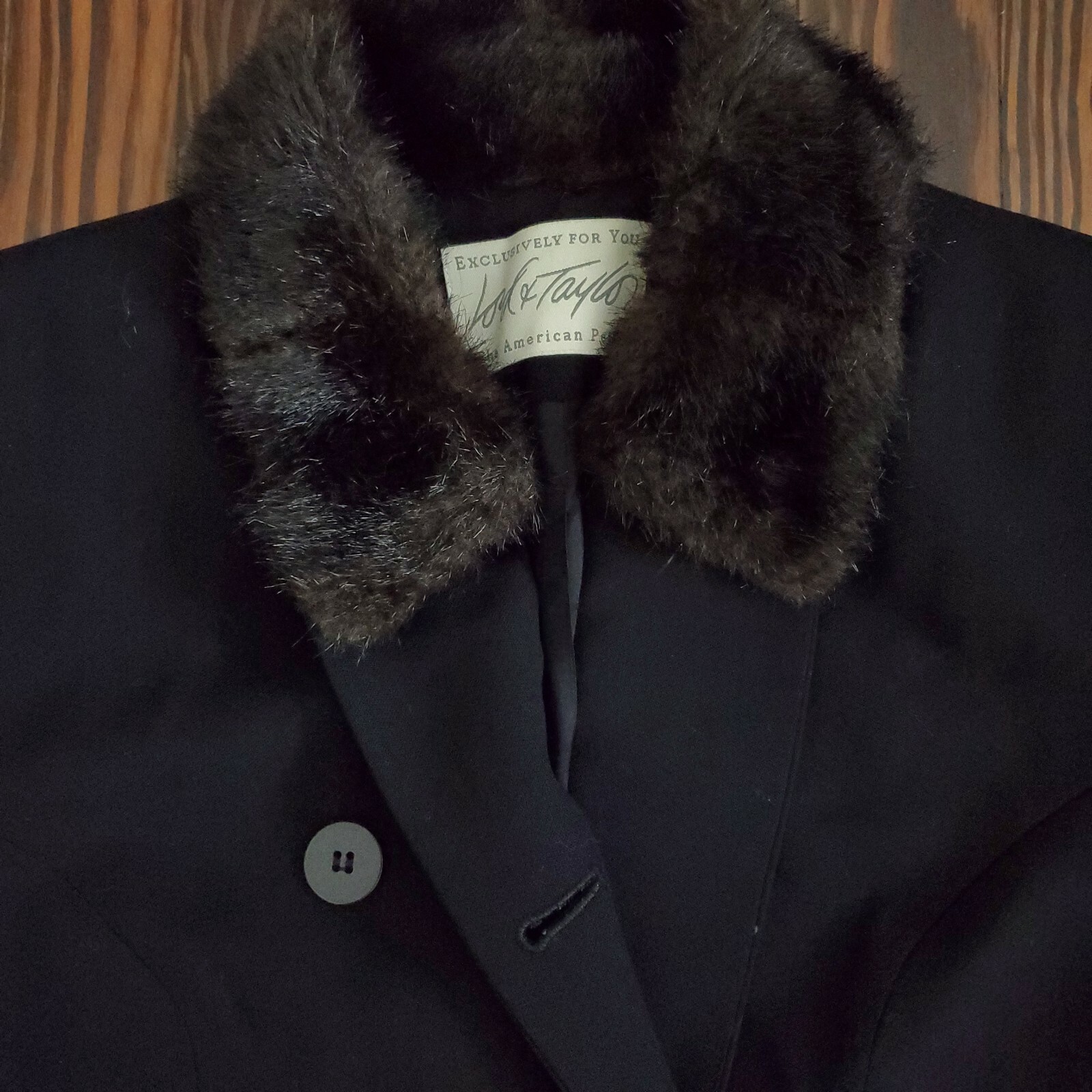 Lord Taylor Womens Blazer Jacket Coat Peacoat 2P Wool Black Fur Collar Vintage