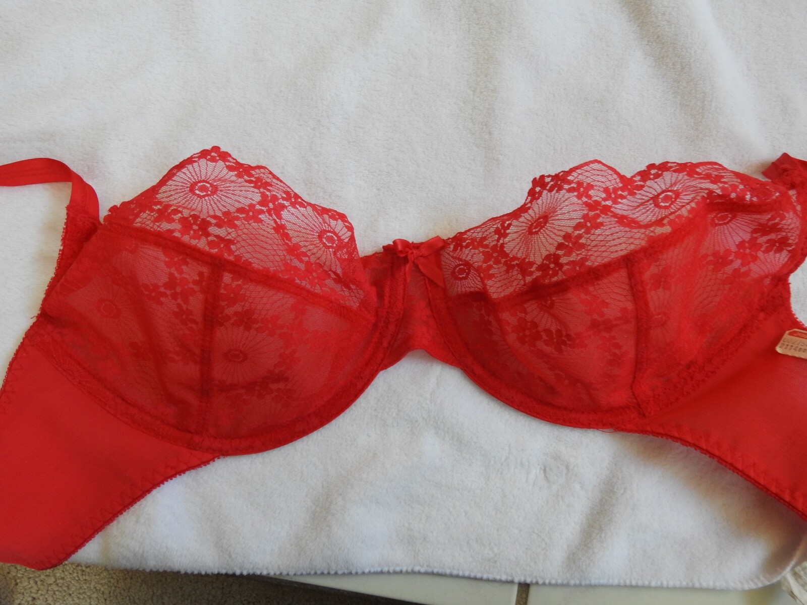 vintage NOS sexy RED LACE BRA Jezebel Renee of Hollywood 38D with original tag