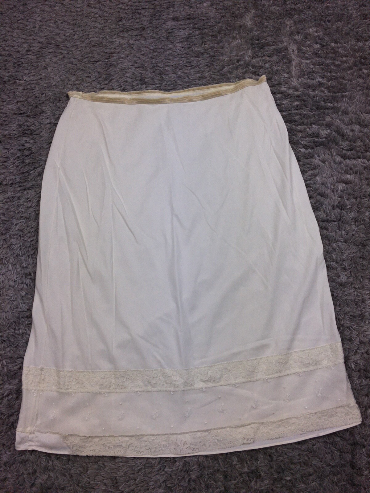 Lorraine Half Slip Size Small Beige / Nude Stretch Pull On Vintage