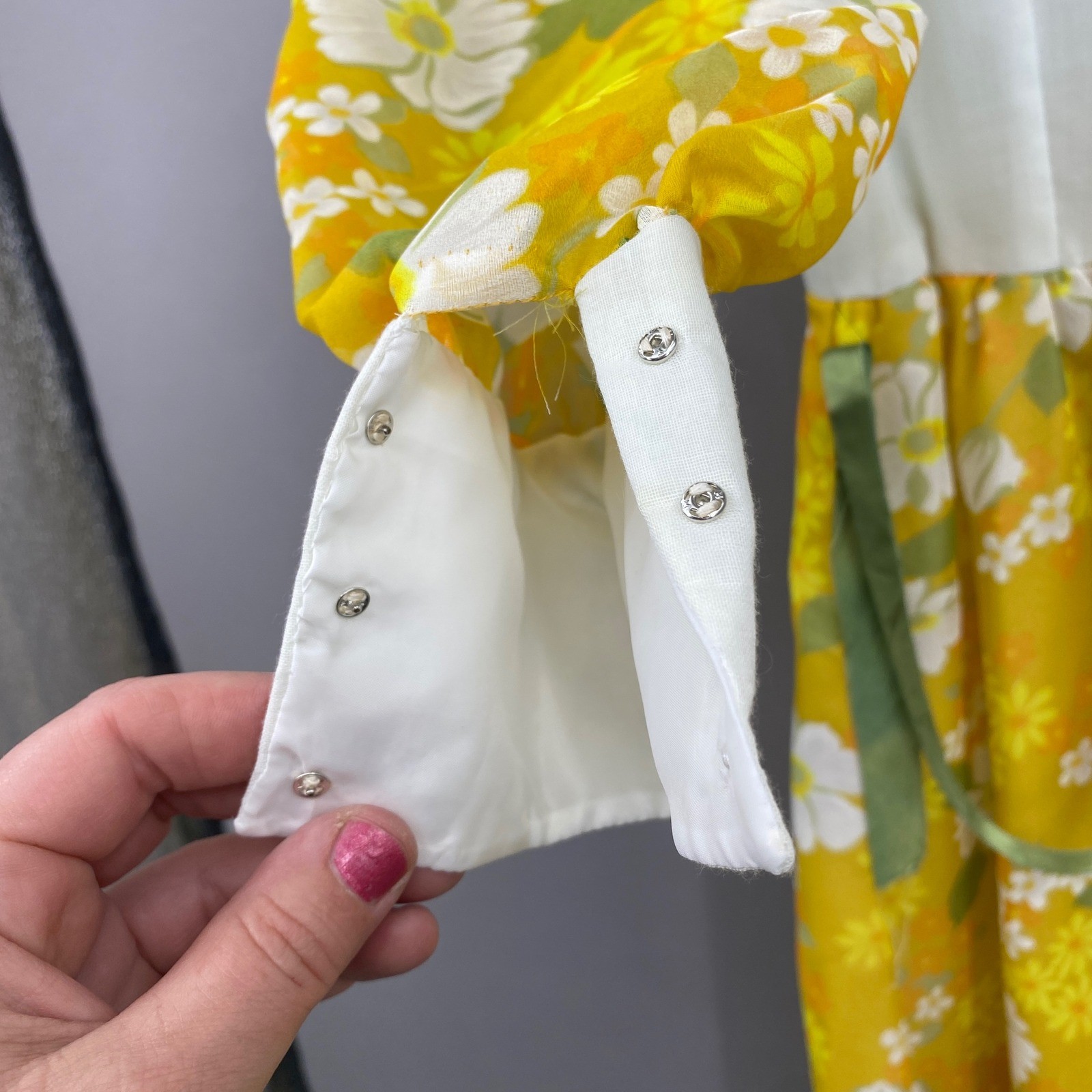 Vintage Flower Power Maxi Dress Womens Small Yellow Floral 70s Mod Psychedelic