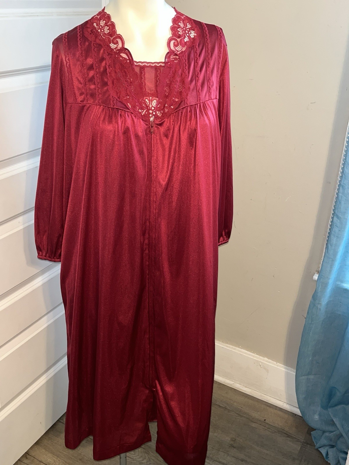 Vintage Gossard Artemis Red Nylon Nightgown Robe Set Size Medium Lace USA