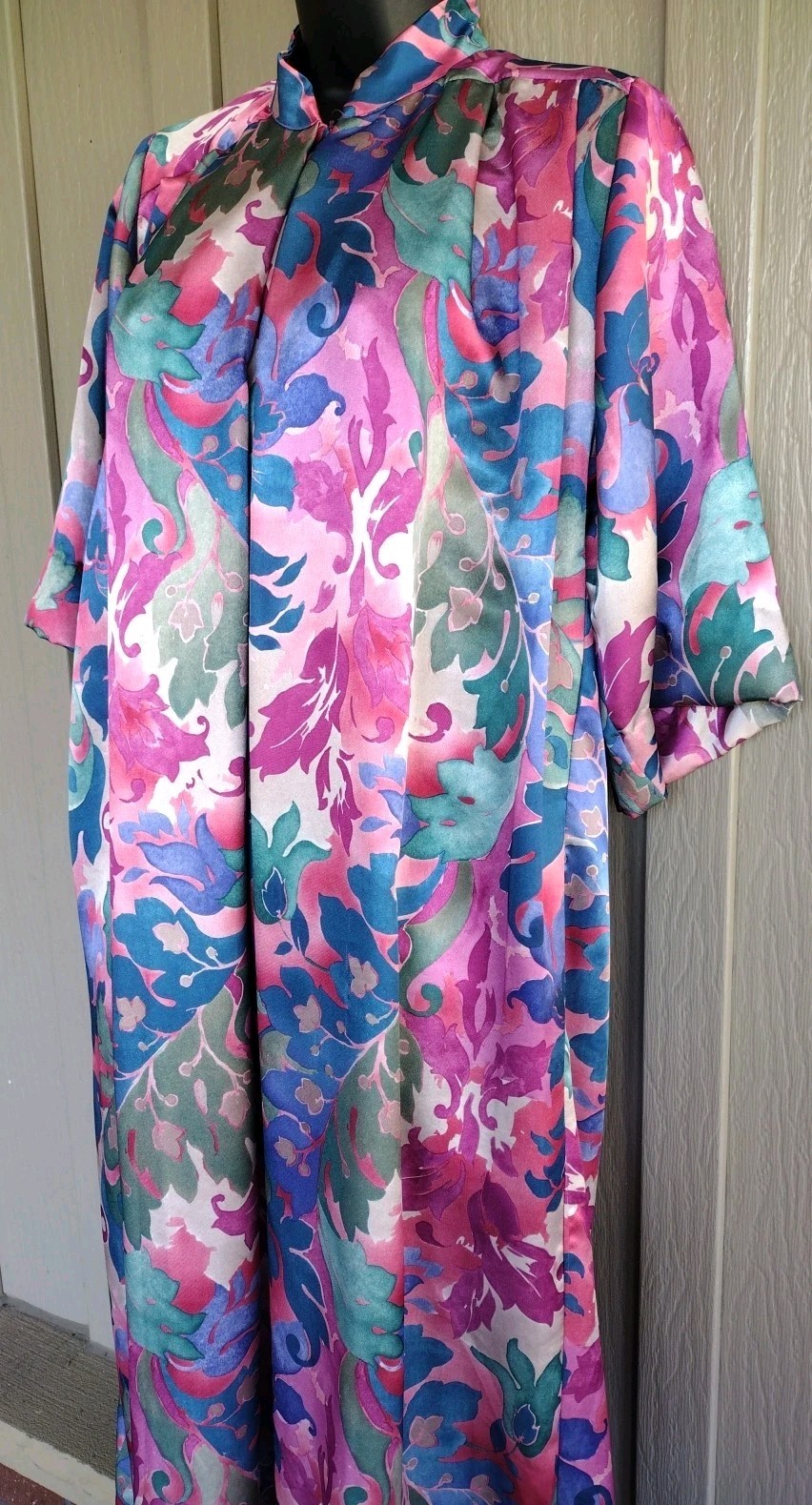 Vintage 80s Ariel MOD Hawaiian Print Colorful Housecoat Robe Petite Small