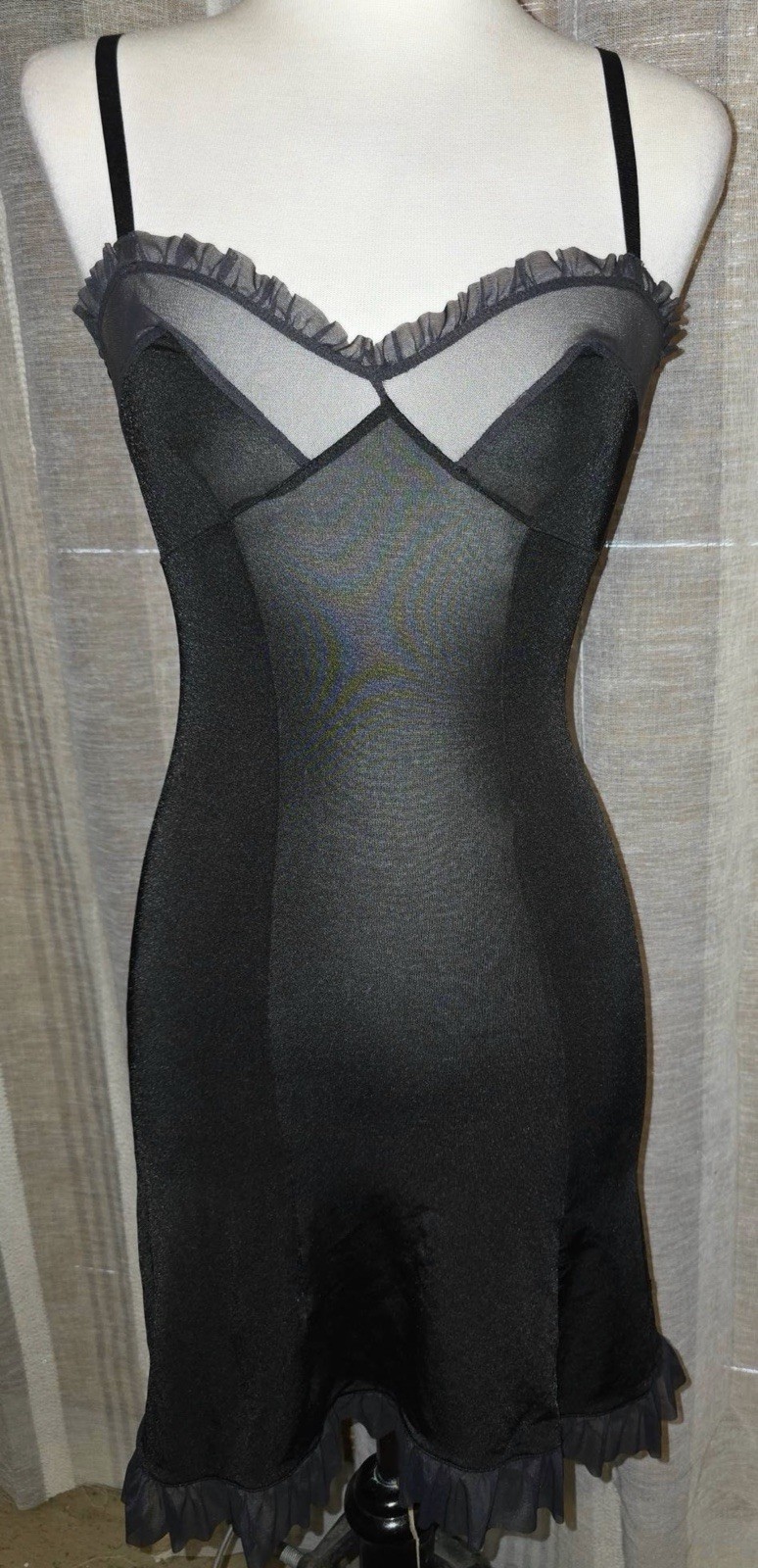 Vintage Victoria’s Secret “Sexy Little Things” Babydoll Ruffled Edge Lingerie S