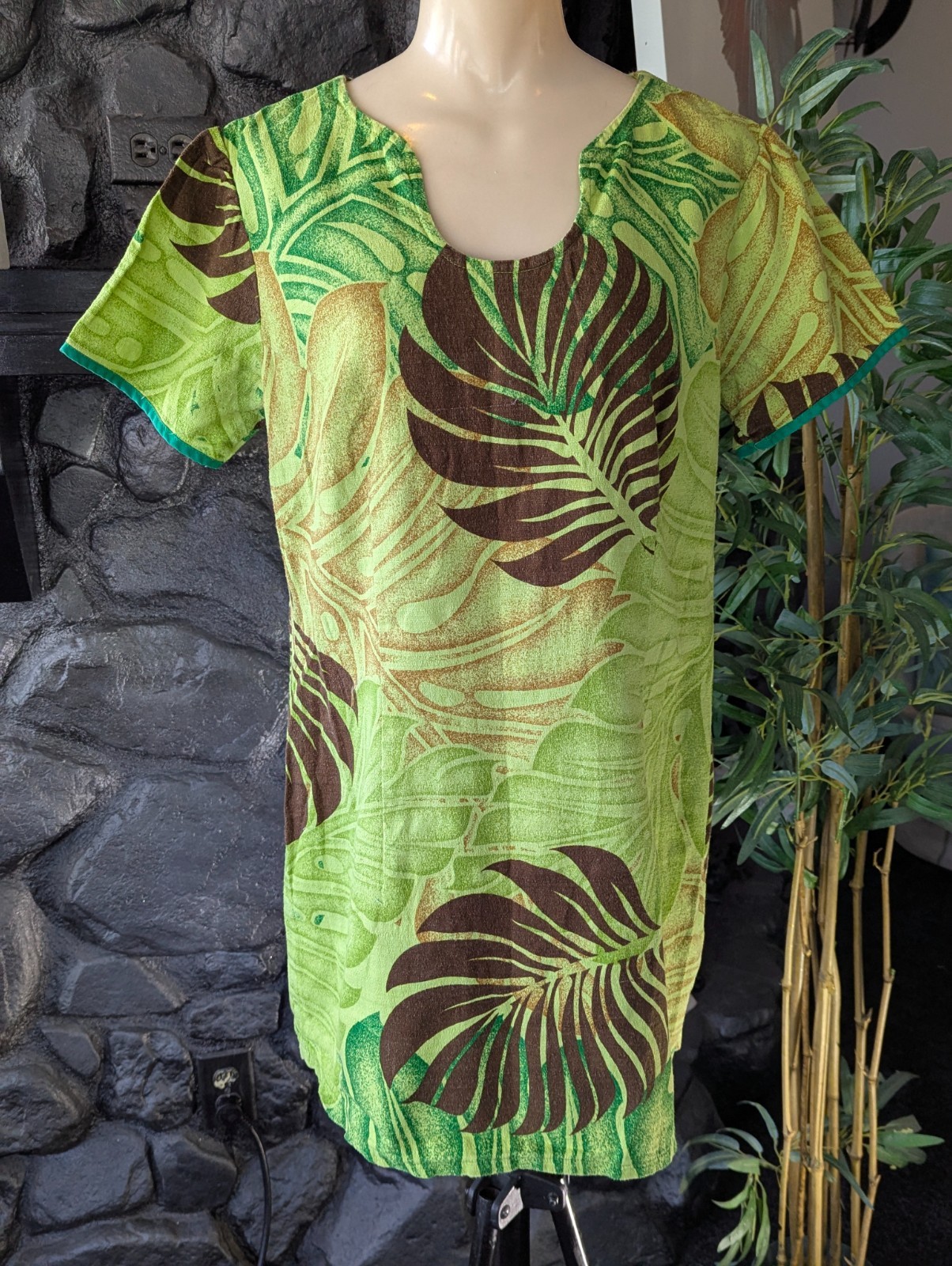 VTG Made in Hawaii Mini Dress Barkcloth Fitted Green Brown Scoop Neck Sz L/XL