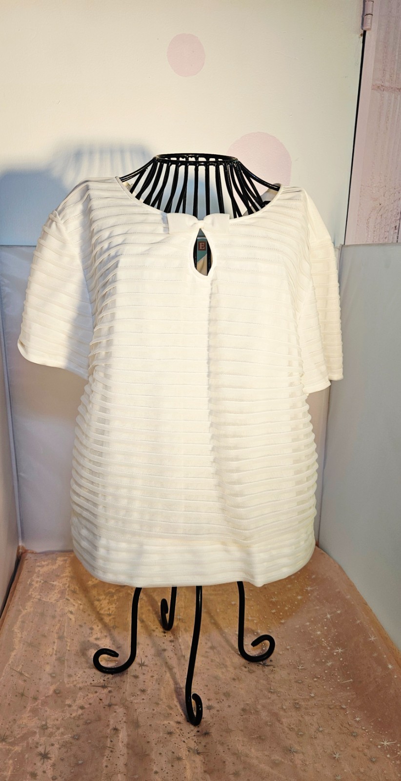 Vintage 1950’s white Penny Potter Sheer pleated bow tie with back buttons Top