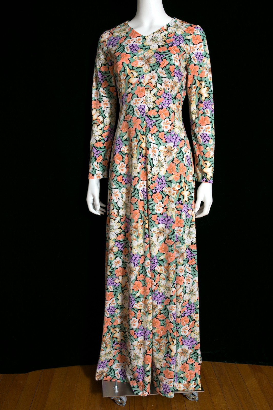 Gorgeous Vintage 70s Pastel Green Peach Purple Floral Patterned Maxi Dress