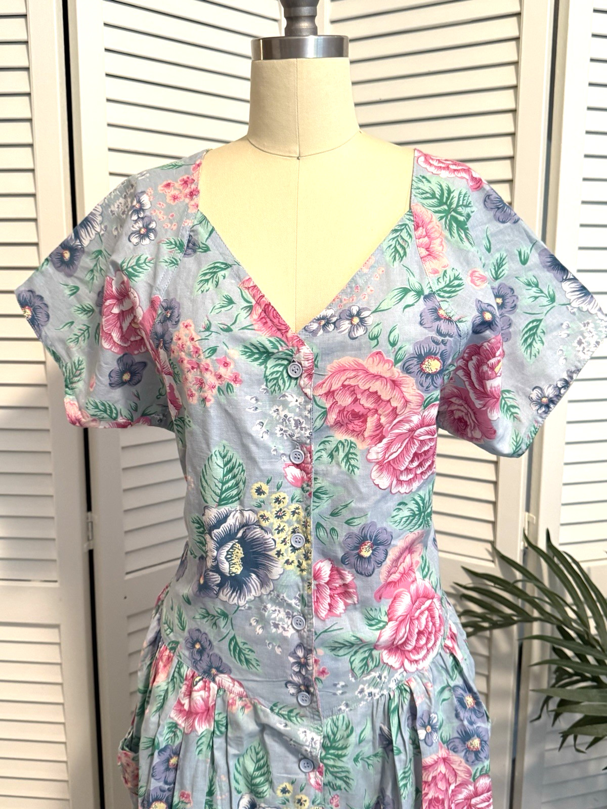 NWT Vintage 1980’s Lindsey Blake Size M Blue Floral Day Garden Party Tea Dress