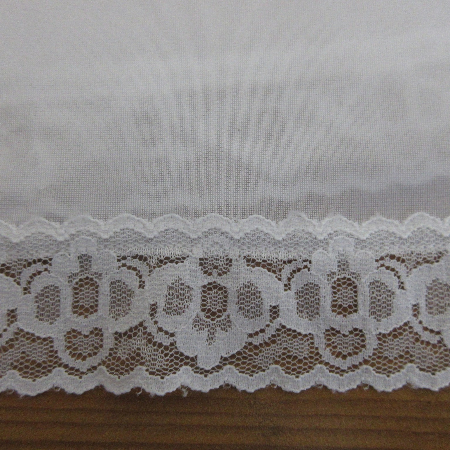 Vanity Fair Full Slip Sz 40 White 100% Nylon Lace Trim Adjustable Straps NOS VTG