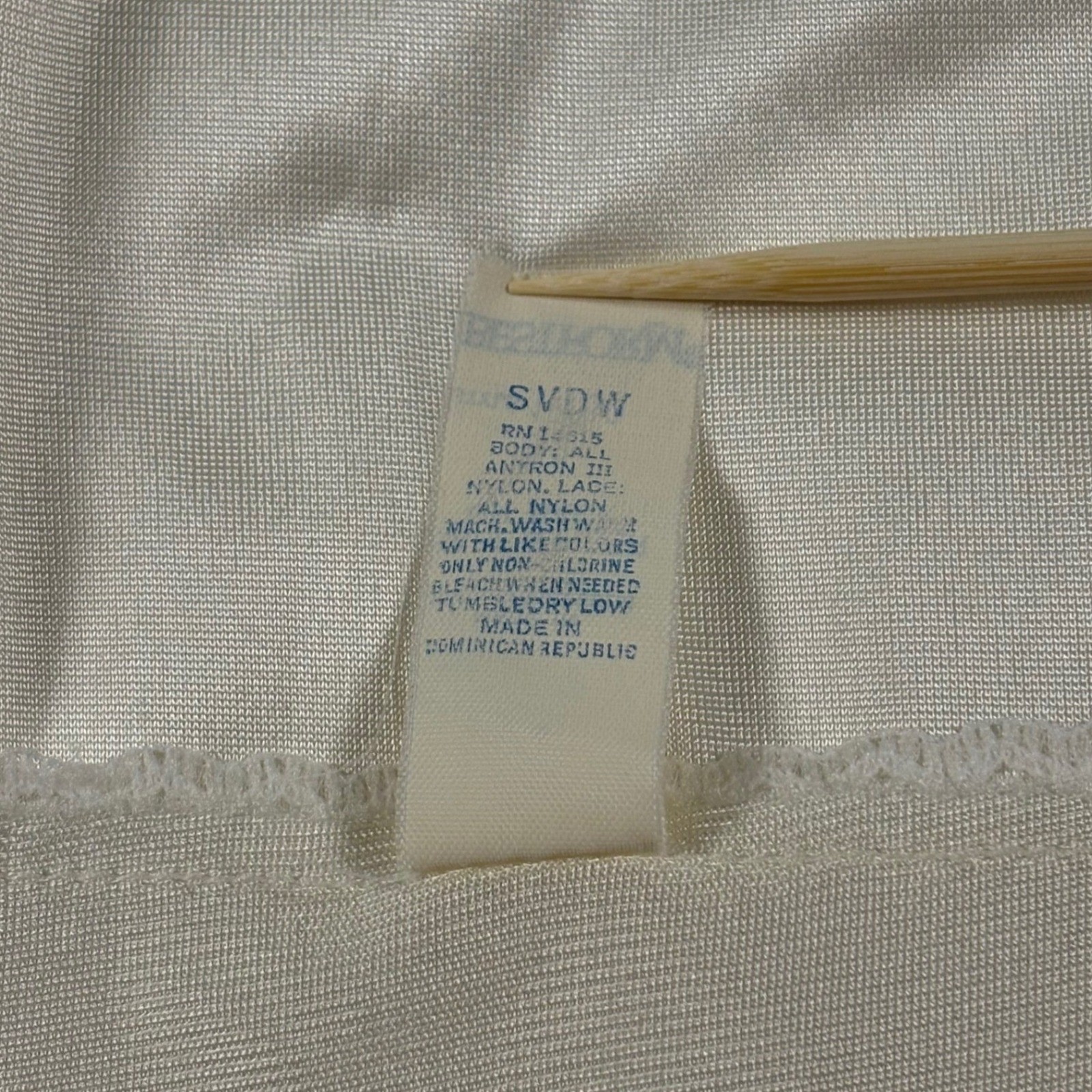 Bestform Vintage Ivory Lace Trim Full Slip Dress Antron III Nylon 32 1460 Cream