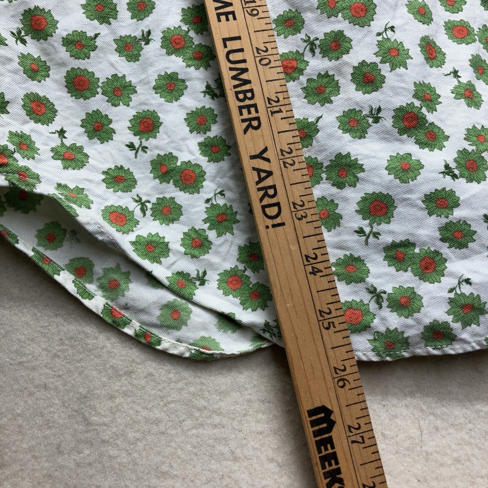 1960’s Shapely Classic Sunflower Floral Print Shirt Small 14