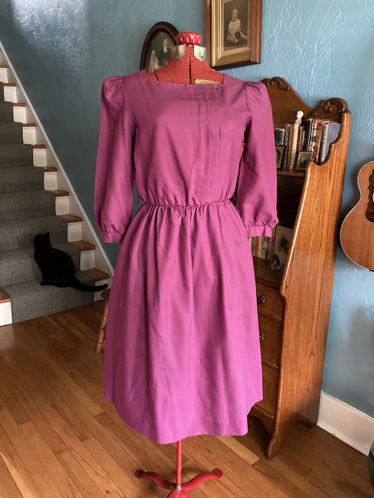 VINTAGE 1980s PALAIS ROYALE MAGENTA POLY RAYON PUFF SLEEVE NEW WAVE DRESS SM