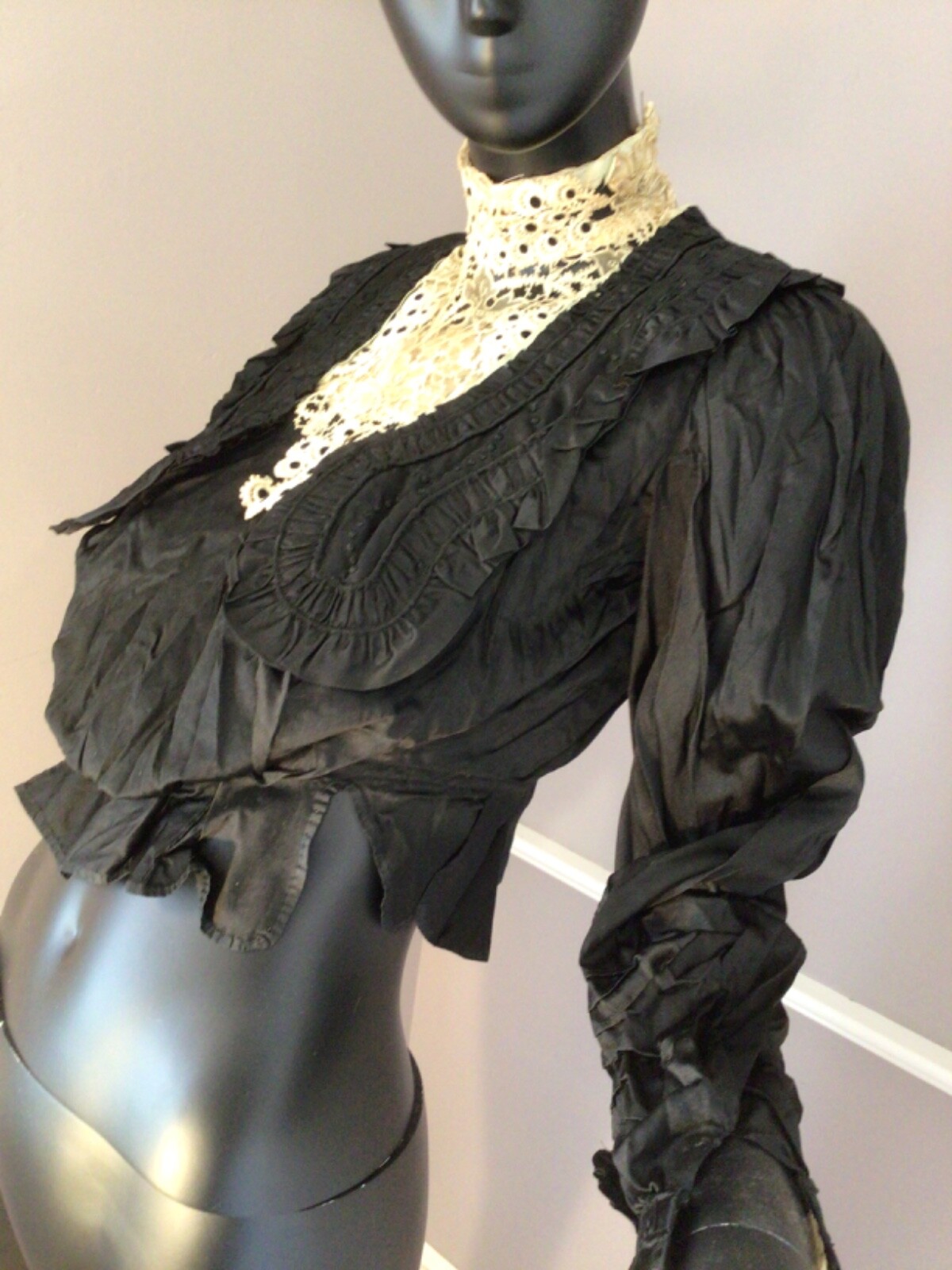Authentic Vintage Black Silk and Lace Gibson Girl Era Bodice (E-9)