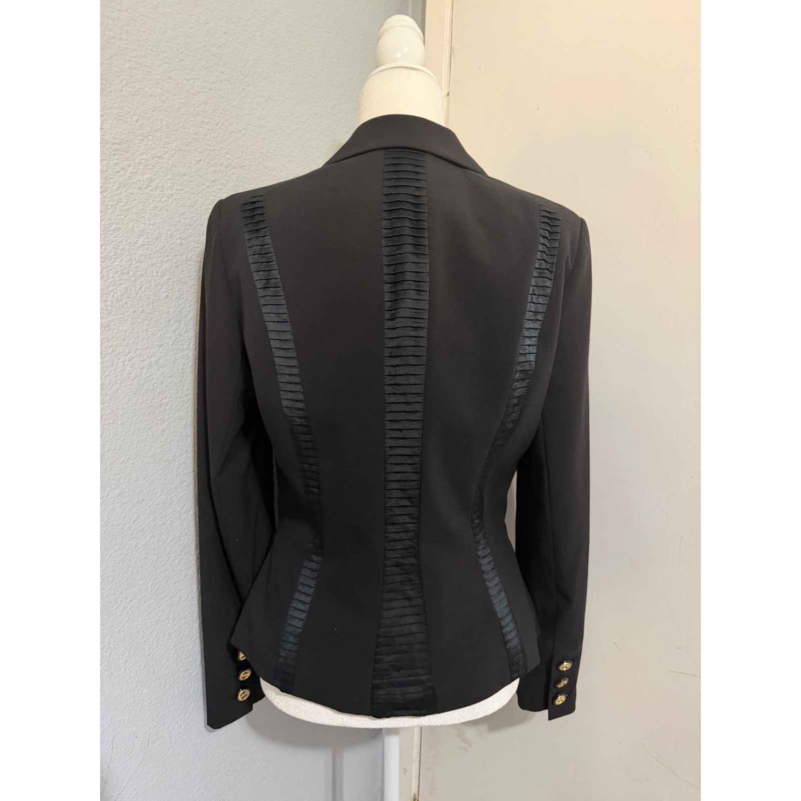Vintage Cache Womens Black Blazer Size 10 Silk Pleated Trim Gold Button Tailored
