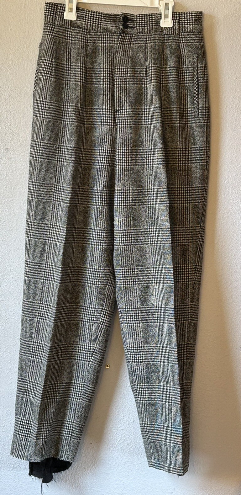 Vintage Collectible Gold Women’s 100% Wool Black /White Plaid Pants 30×29 READ