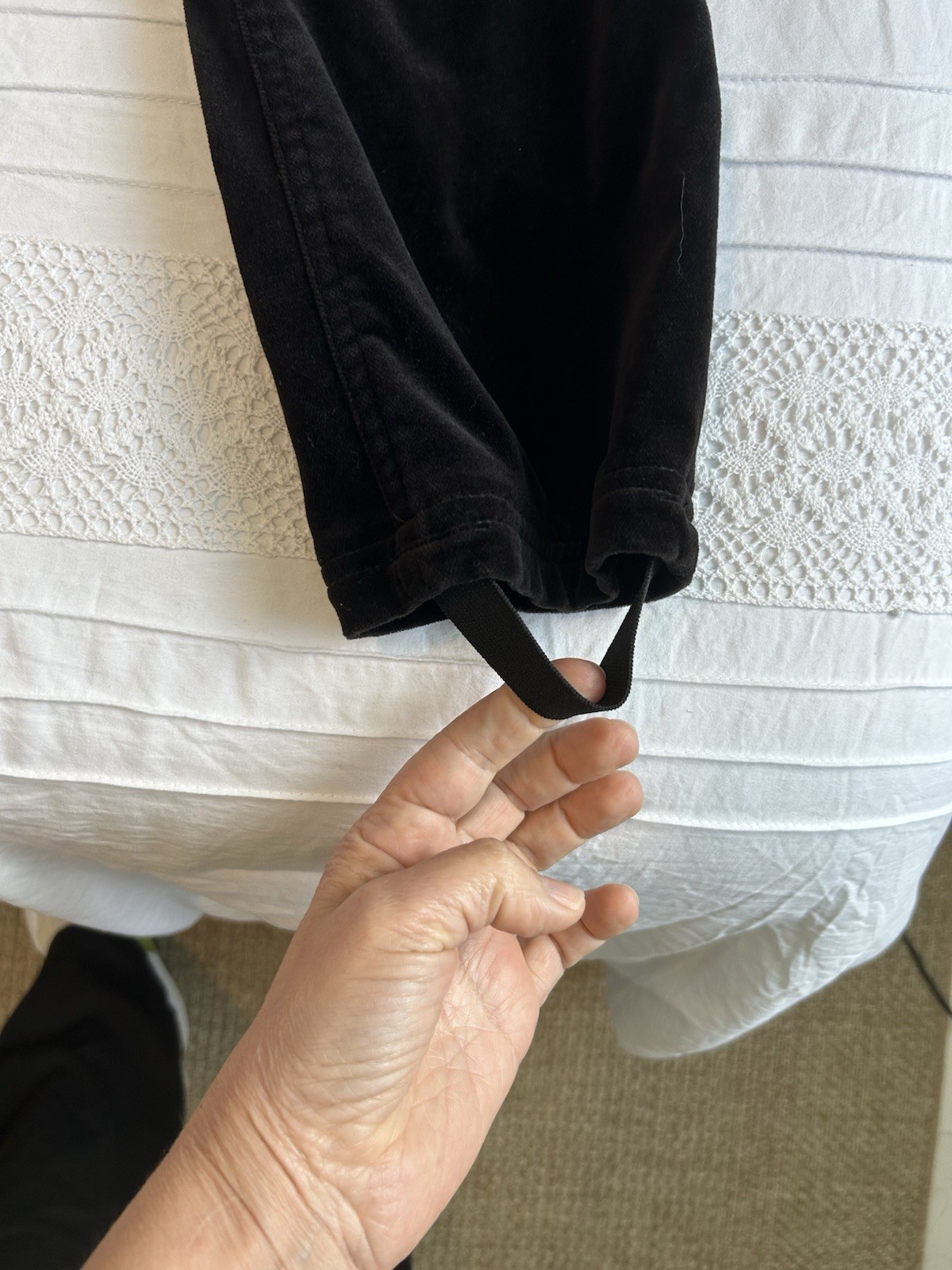 Vintage 90s DKNY Velvet stirrup Pants
