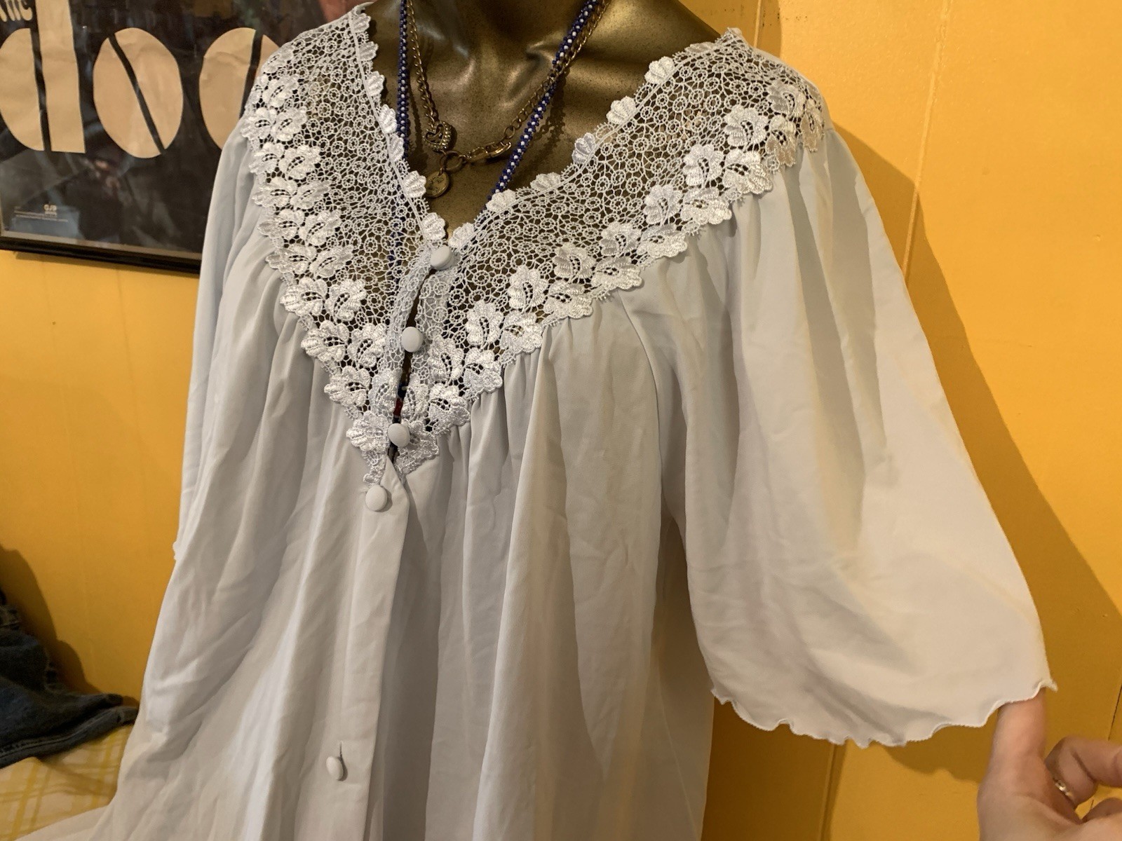 Shadowline Blue Nylon Nightgown, Vintage 60s/70s, Size L, Embroidered Flowers