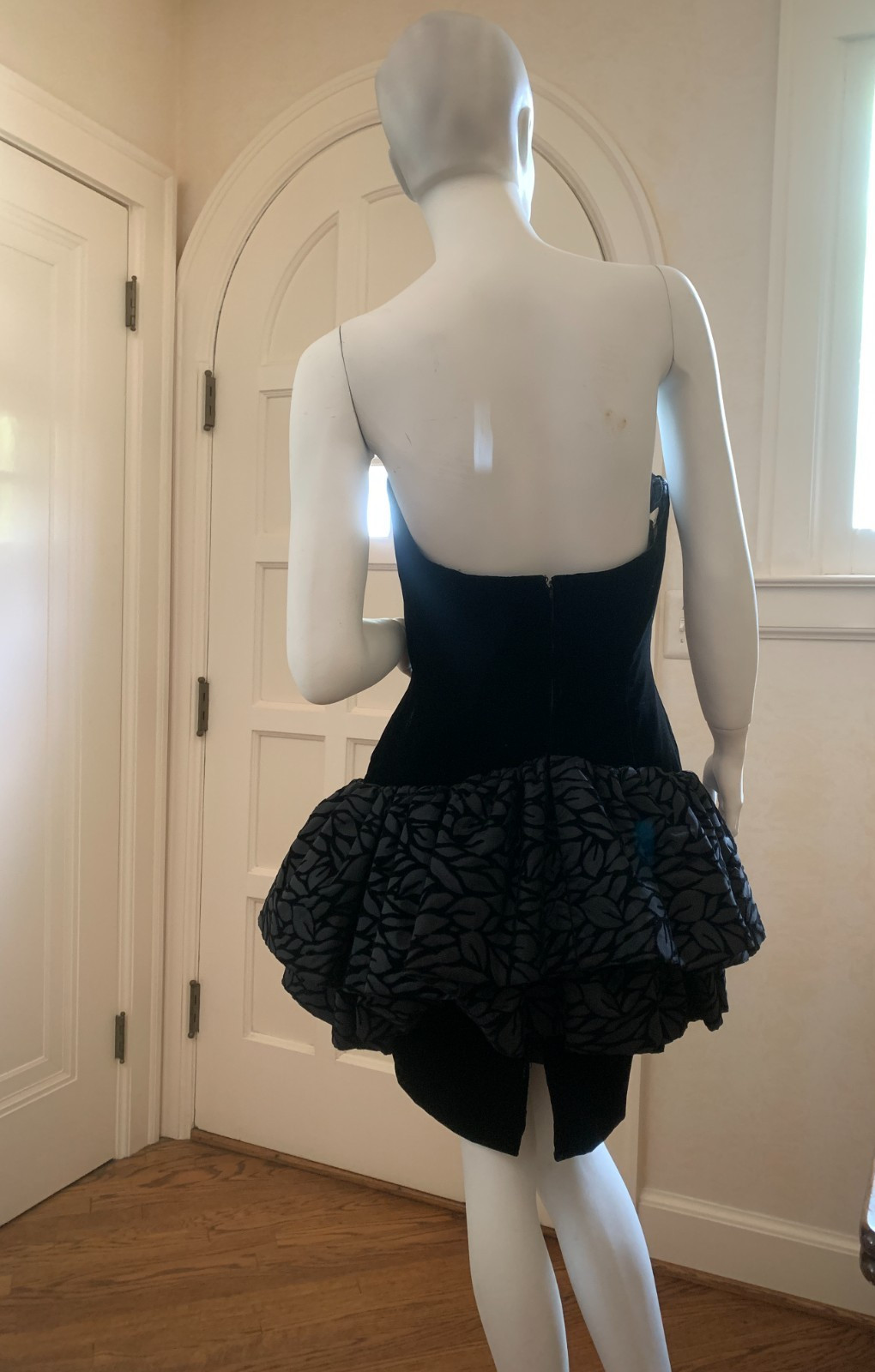 Vintage VICKY TIEL COUTURE 1980’s Velvet Ruffle Cocktail Party Dress Euro Sz 40
