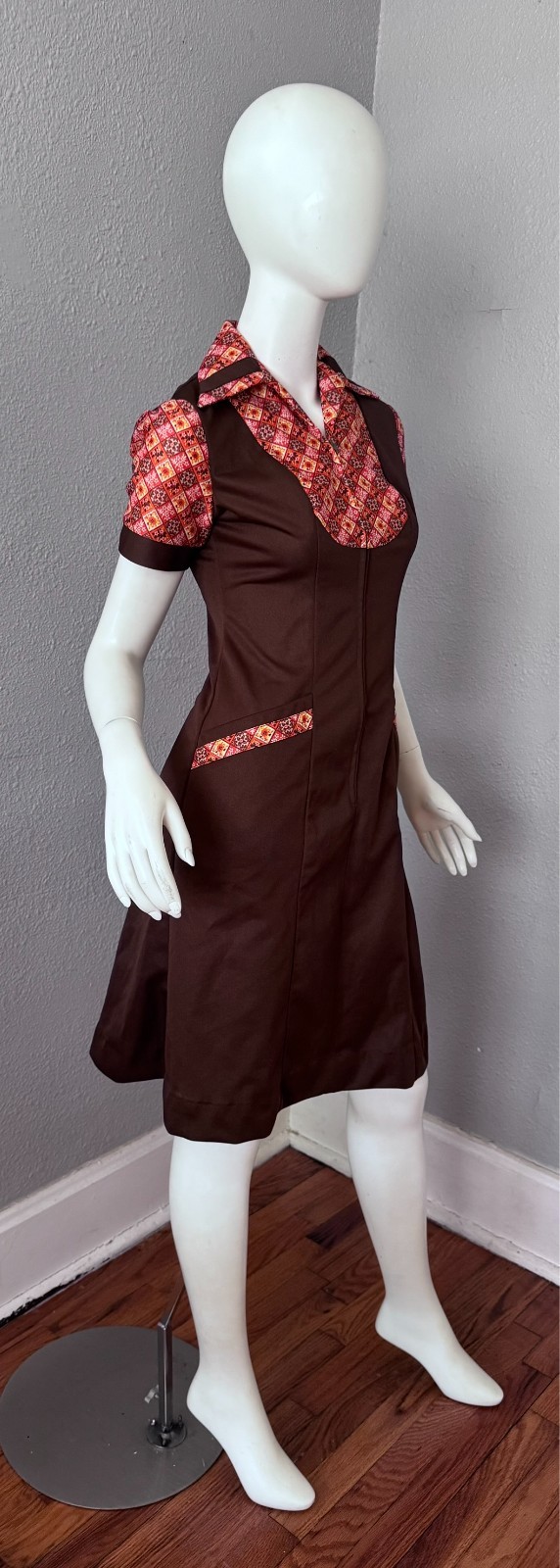 Vintage 70s Retro Zip Front MOD Crest Careers Uniform Dress S