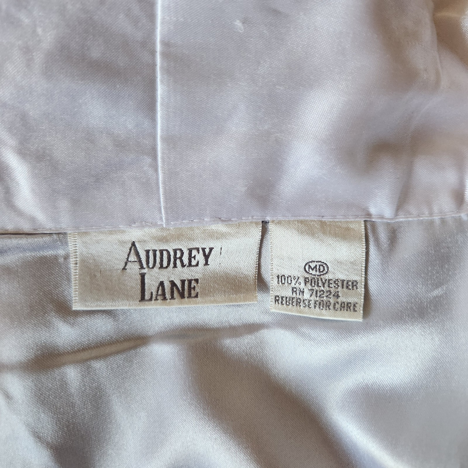 Vintage Audrey Lane Women’s Black Velvet Robe White Satin Trim Belted Sz Medium