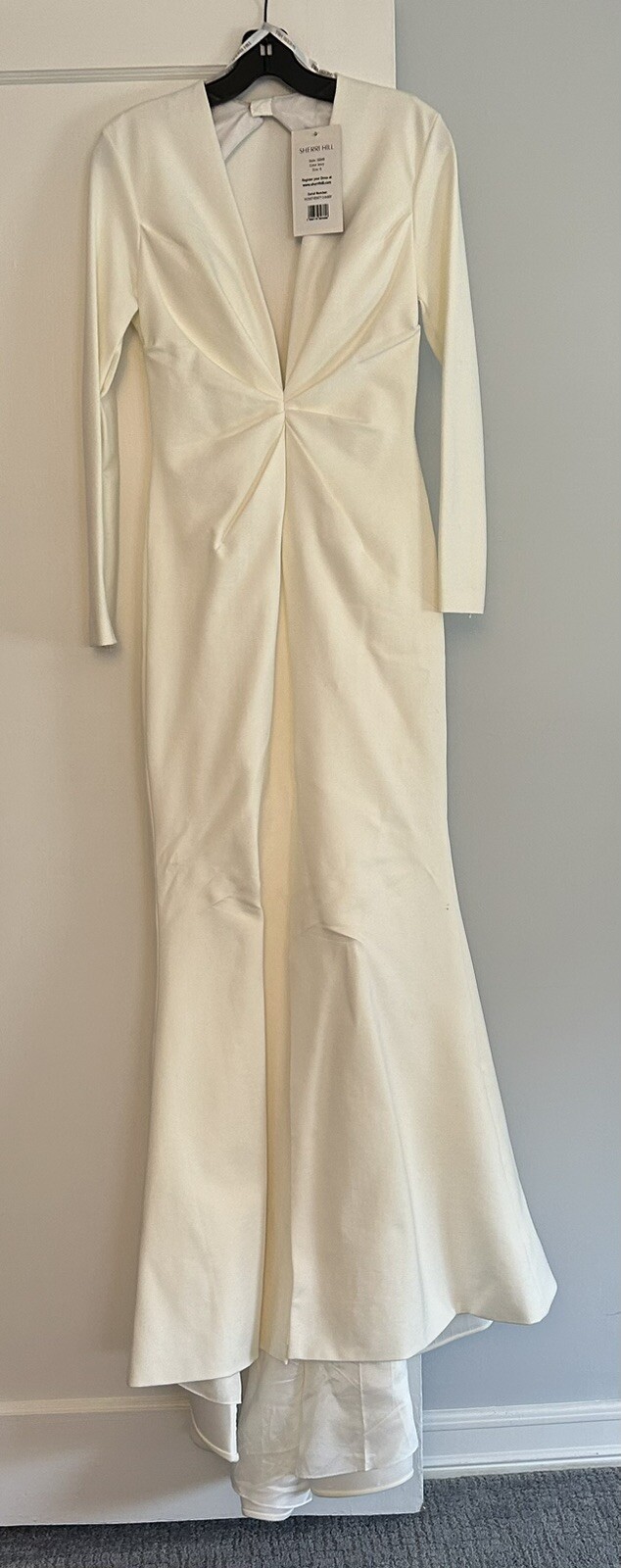 NEW WITH TAGS Elegant Sherri Hill 50309 Long Sleeve Ivory Wedding Gown Sz 6