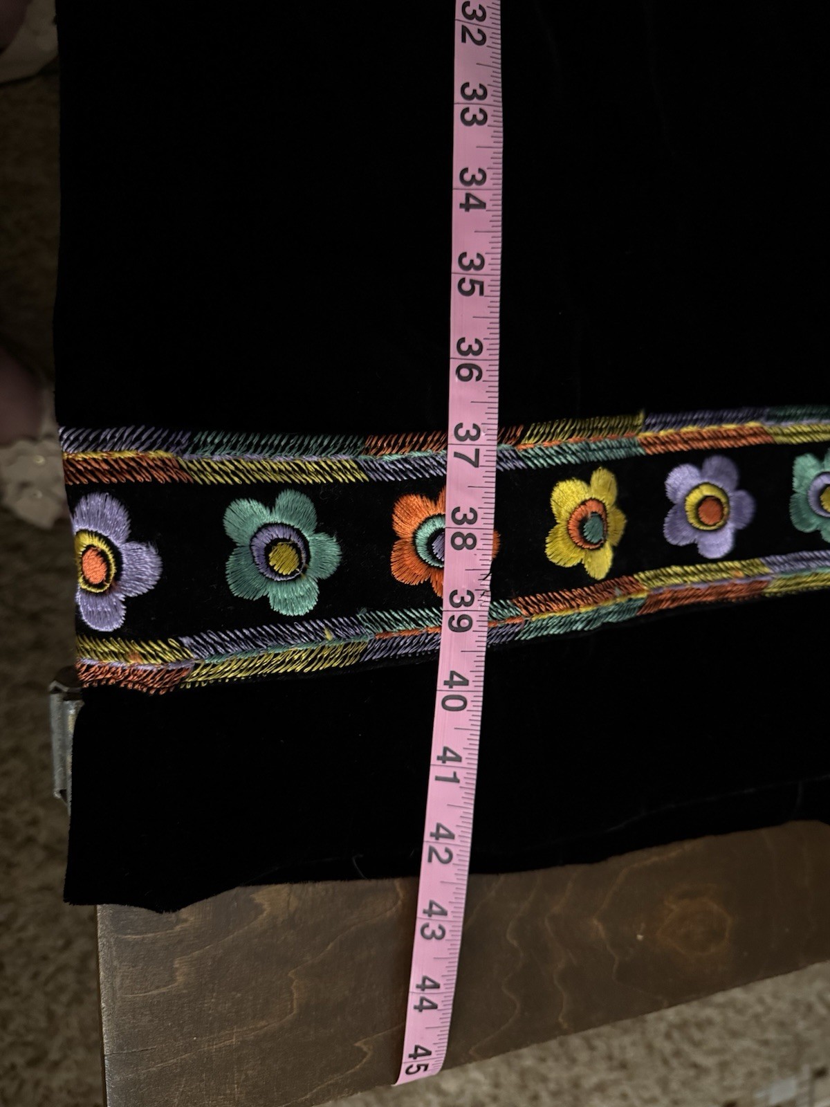 Vintage Boho Black Velvet Long Skirt Embroidered Floral Elinor gay 60’s 70’s