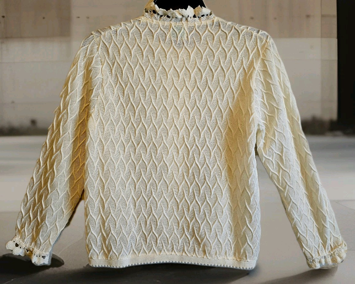 Vintage 70s Helen Sue Deadstock Brand new Unused Bell Sleeve Belted Cardigan M