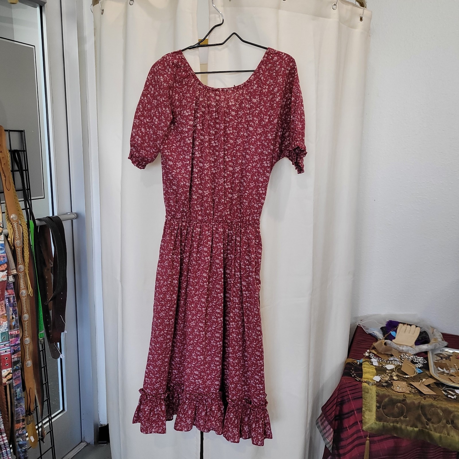 Vintage Prarie Handmade Calico Maroon Floral Dress Lace Accents Matchingt Belt