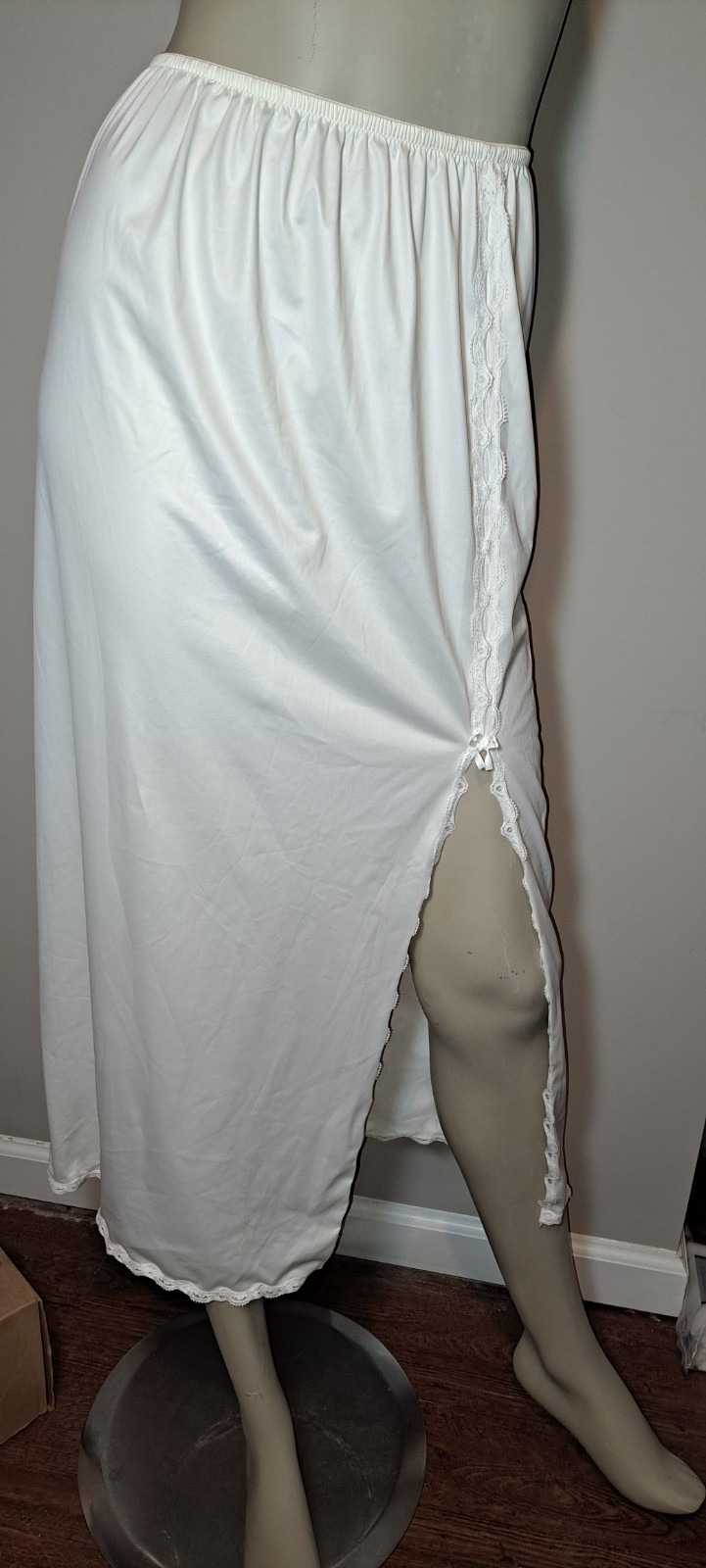 Vtg Off White Long Formal Half Slip Cute Lace High Slit S M