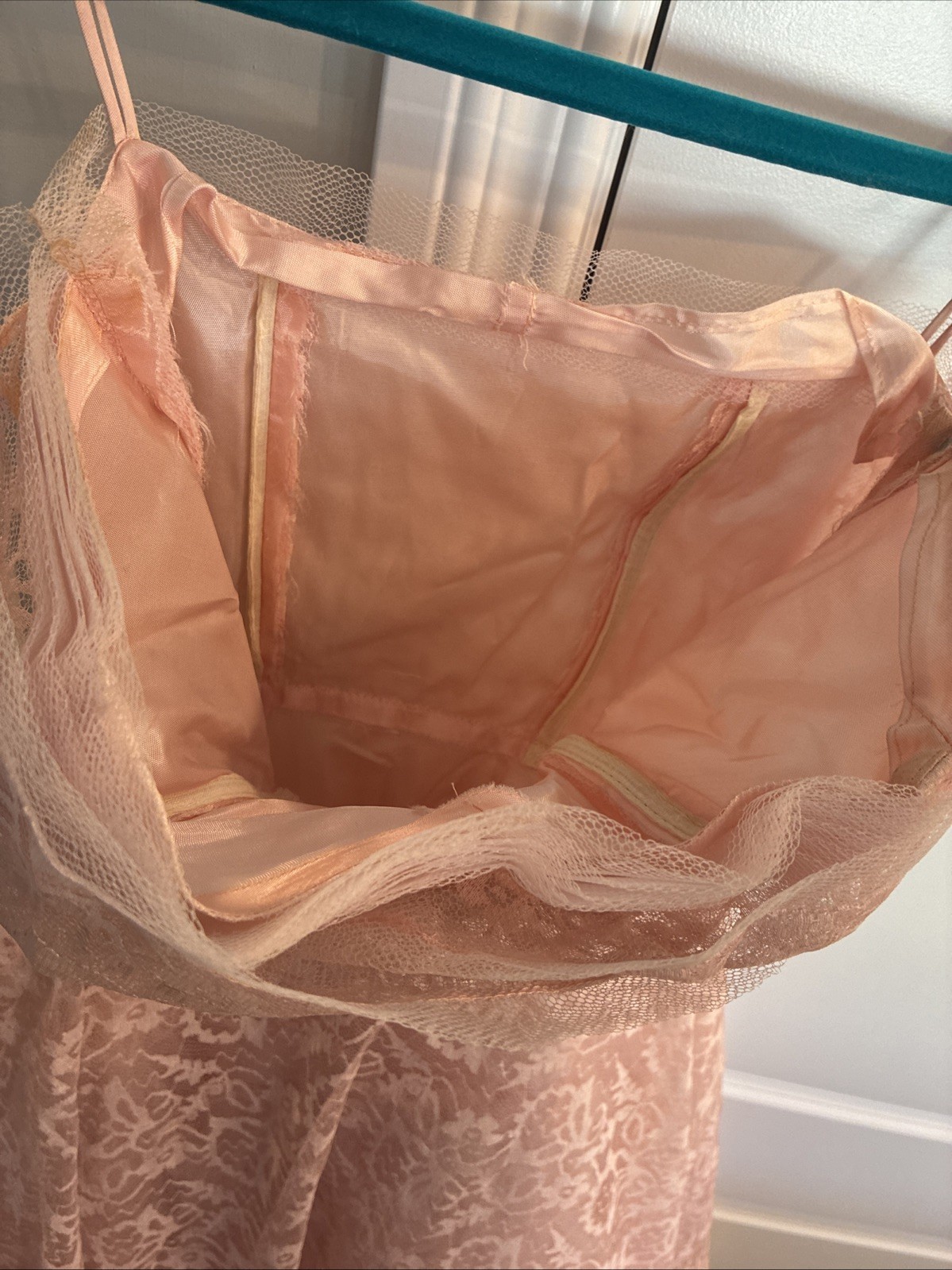 Vintage 1950s Pink Tulle Lace Formal Strapless Dress Satin Underskirt & Necklace