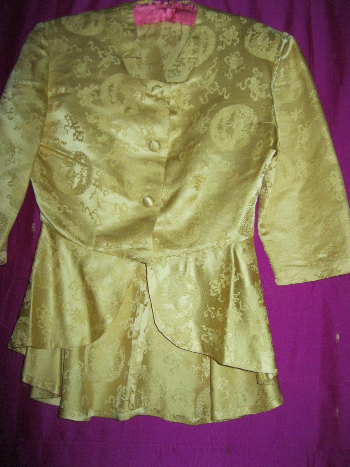 VINTAGE, YELLOW SILK TOP W/ FLARED BACK & COVERED BUTTONS, SZ. 0 OR 2, FITTED