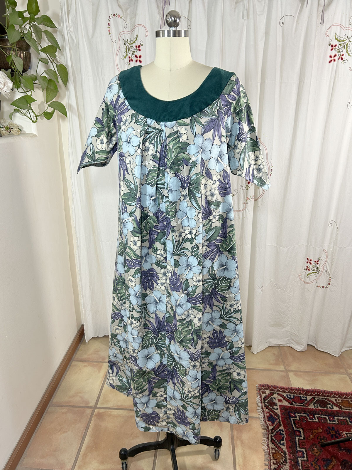 Vtg Carol Bennett Aloha Hawaiian Long Muumuu Blue Hibiscus Traditional Style S/M