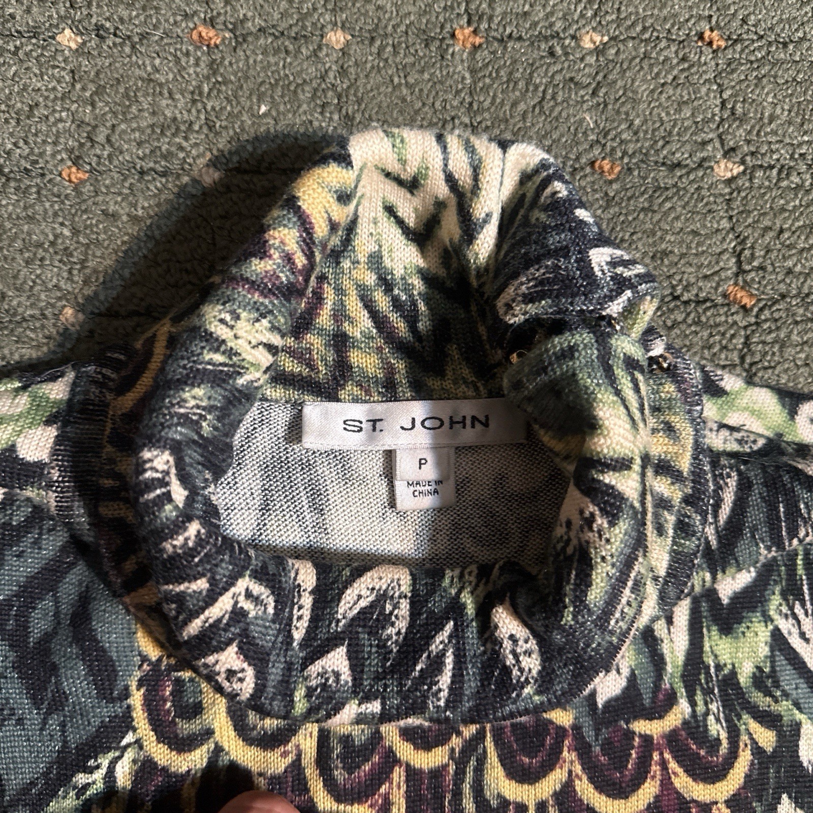 Auth ST.JOHN – Cream Dark Green Multi Women’s