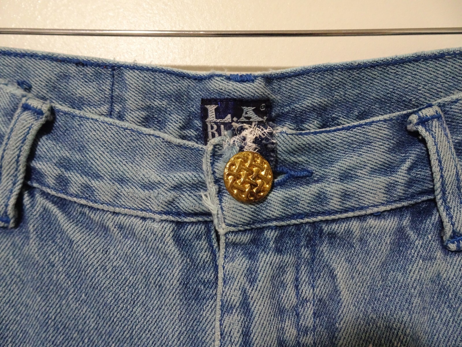 30×28.5 Vtg 90s Women’s L.A. Blues Mom Jeans High Waist Tapered Distressed Jeans