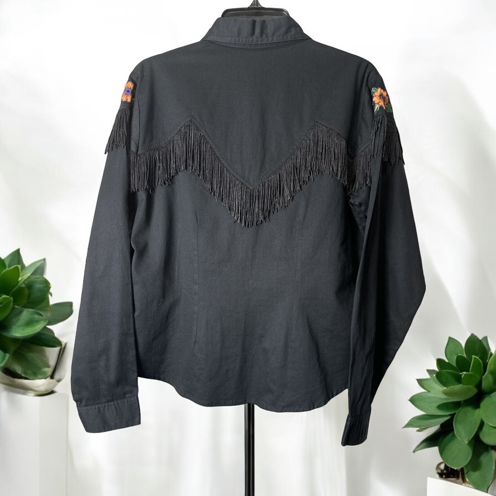 VINTAGE RARE ADOBE ROSE WOMEN’S Black FRINGE FLOWER DESIGN WESTERN SHIRT SZ L