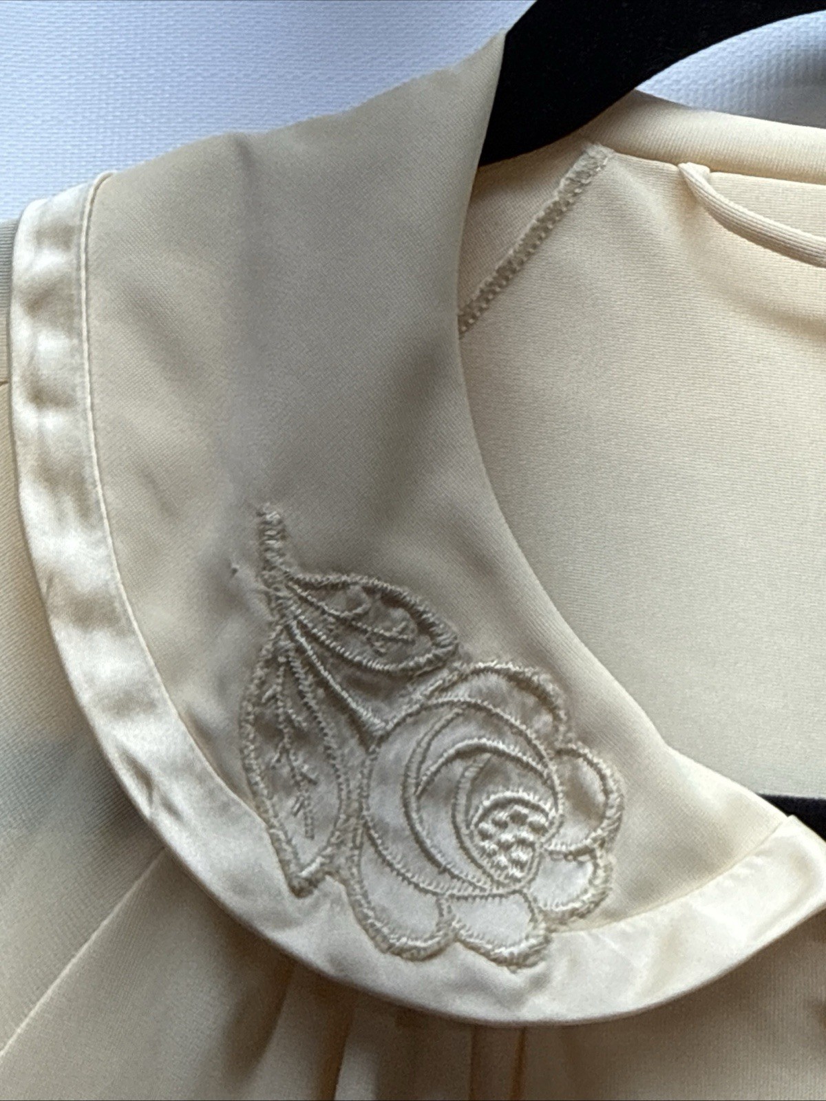 Vintage GOSSARD ARTEMIS Housecoat Robe Sz S Yellow Rose Embroidery Nylon USA