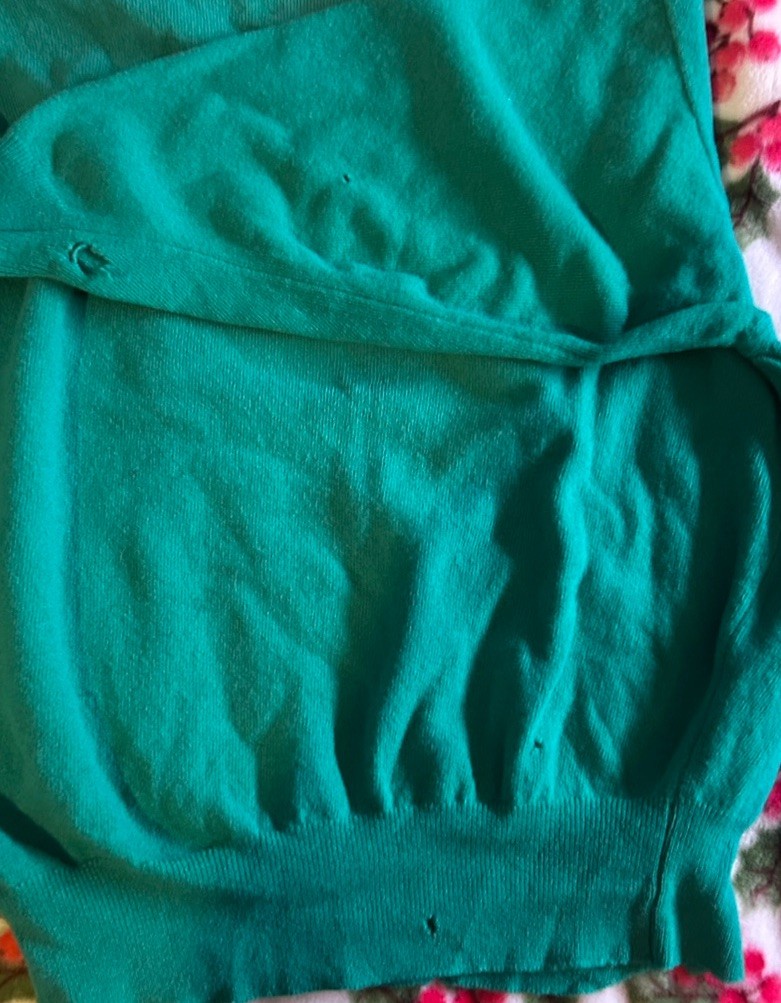 RARE John Laing 100% Lambswool Sweater Green Sz Large Made In Scotland (Damaged)
