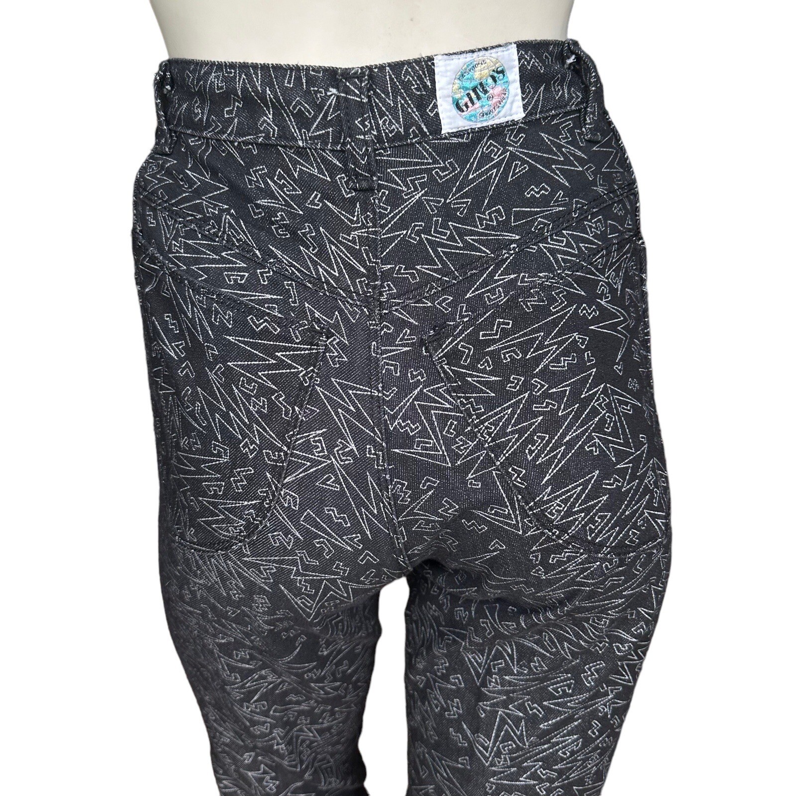 Vintage 90s Geometric Lightning Bolt Print Black & White Jeans 7/8 24″ Waist.