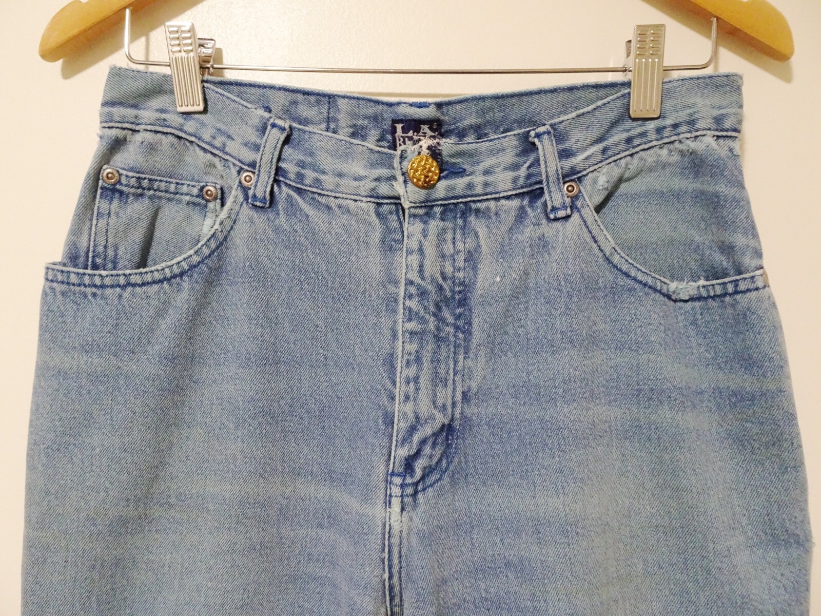 30×28.5 Vtg 90s Women’s L.A. Blues Mom Jeans High Waist Tapered Distressed Jeans