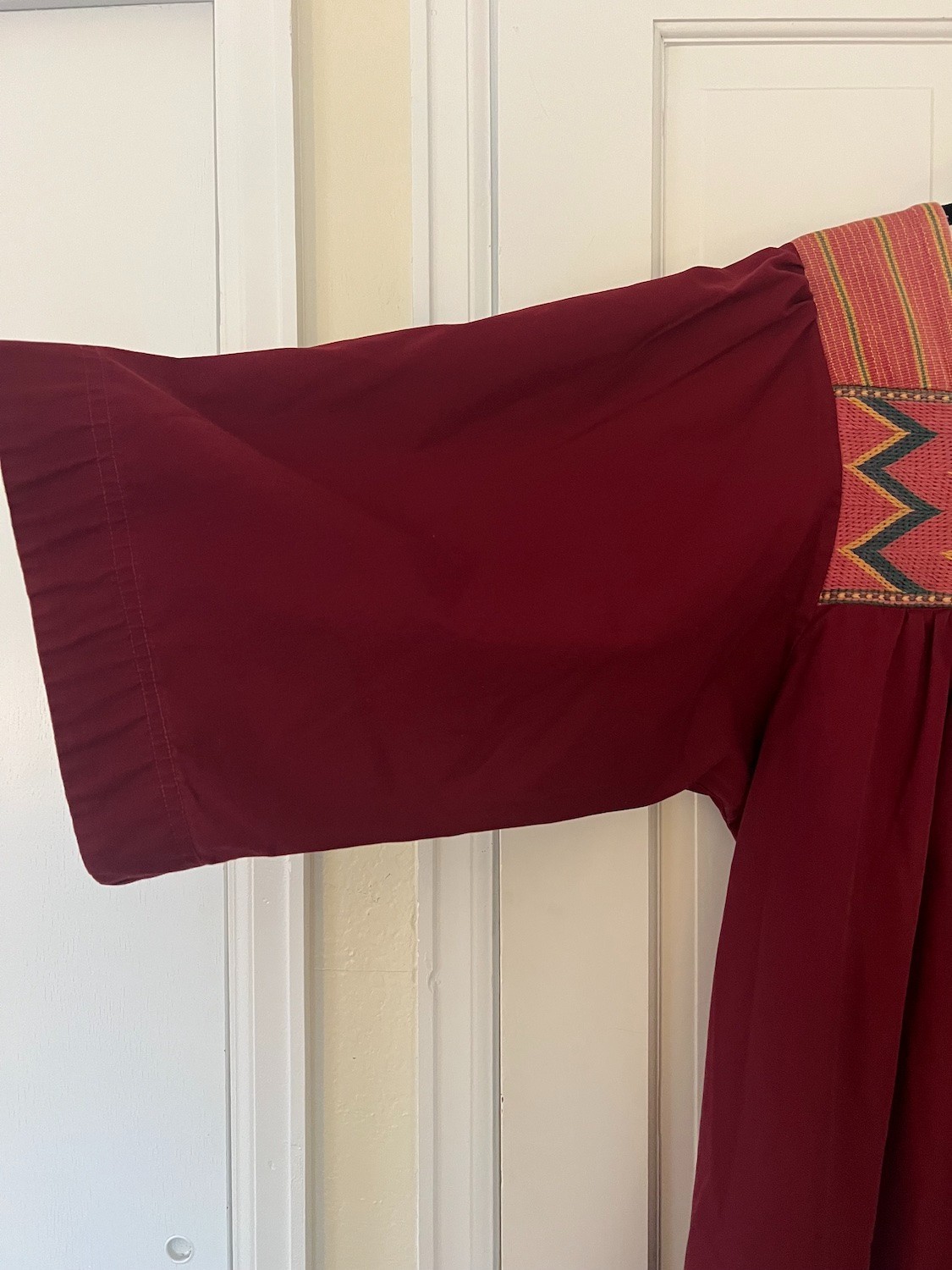Vintage „Fashioned by Astrid Originals” 1-2X burgundy wine embroidered tent dres