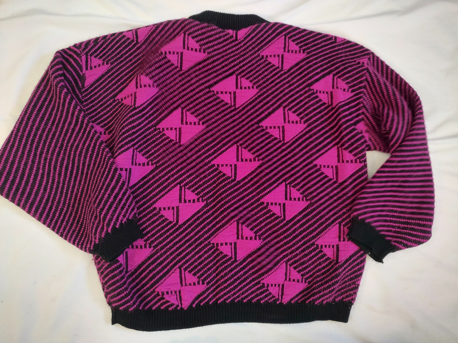 80s Vintage Sweater Glamour Knits Pullover Black Hot Pink Fuchsia Geo USA Made L