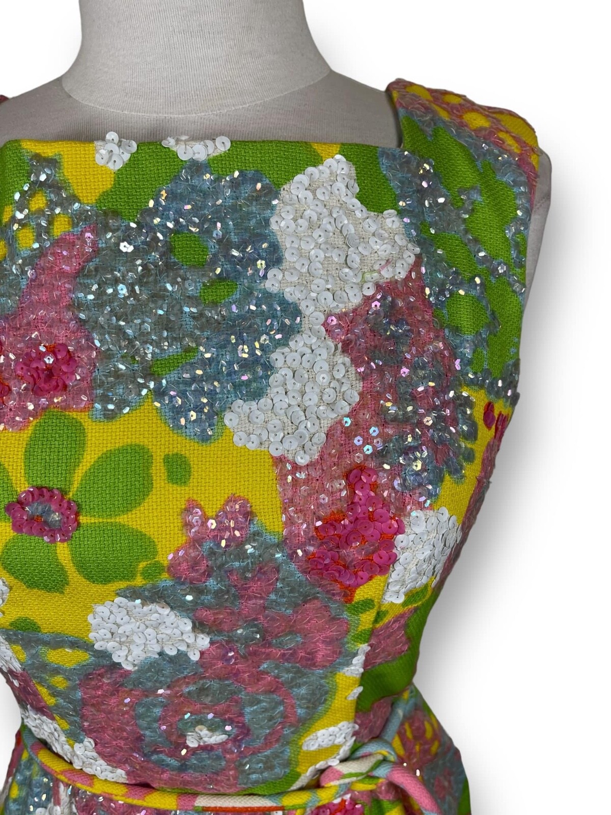 Vintage stunning sequined 1960s wiggle dress by Bain’s Las Vegas Los Angeles