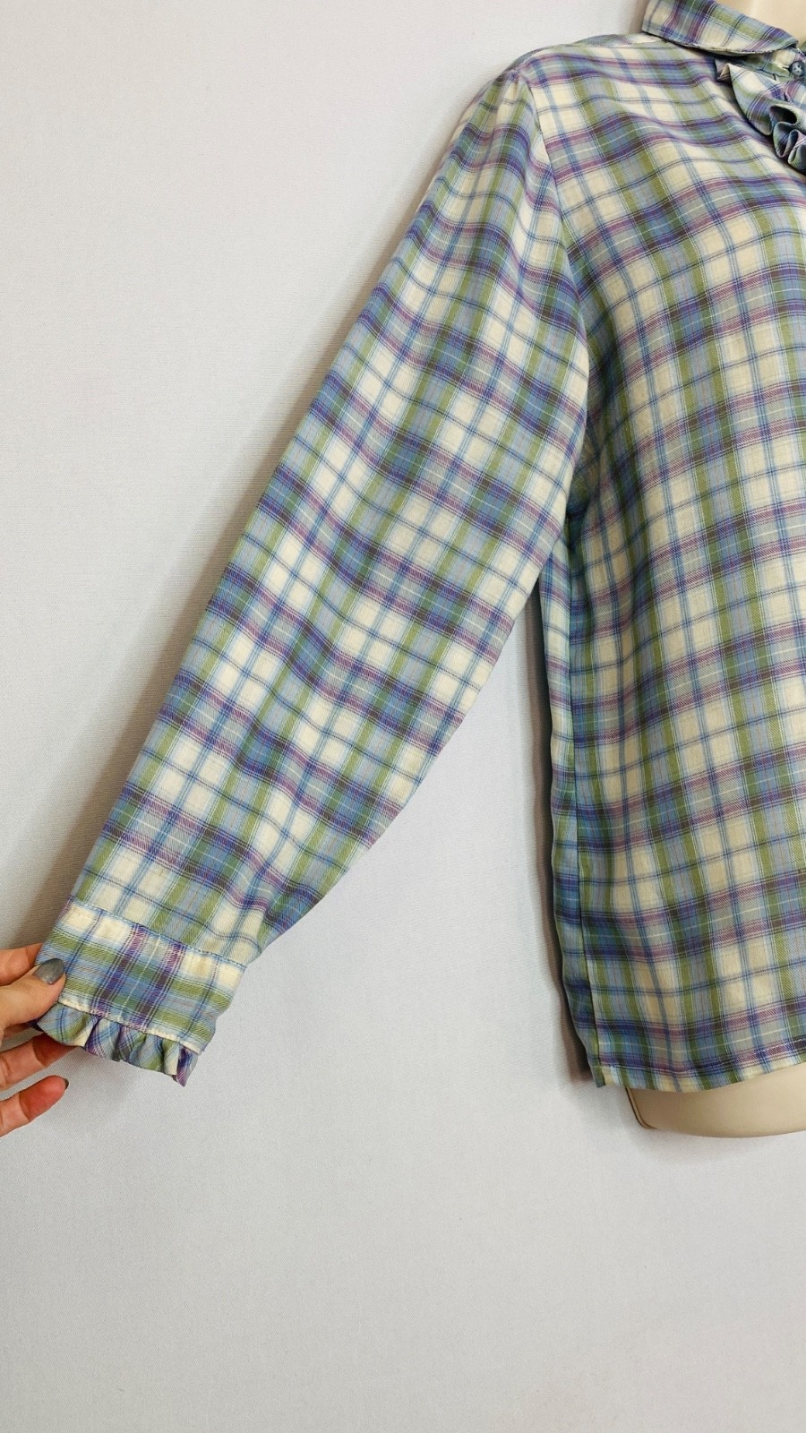 Vintage 1970s purple plaid blouse L ruffle long sleeve white green Victorian