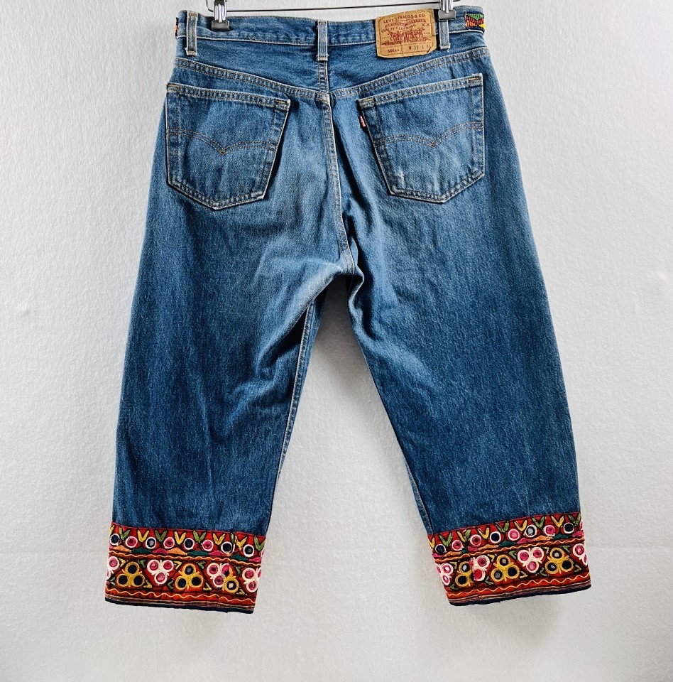 VTG 90’s BUZZ 18 BEADED LEVI’S 501 Jeans Sz 10 Tribal Boho Cropped Length UNIQUE